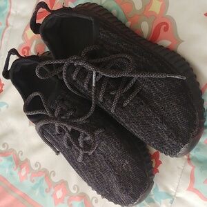 Yeezy Boost Pirate Black